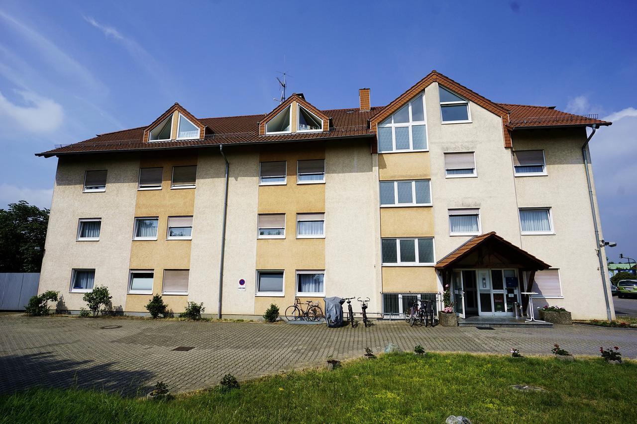 Отель Gastehaus Am Riedweg Мангейм Экстерьер фото